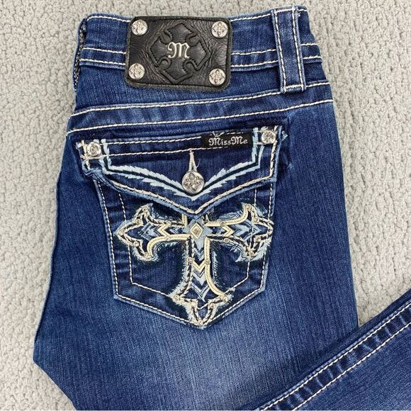 Miss Me Women's Cuffed Capri Thick Stitch Embellished Stretch Jeans  | Size: 29 - Picture 1 of 15